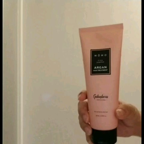 ガランビュー モモアルガンヘアトリートメントのクチコミ「☁︎︎*.𓈒𓂂𓂃◌𓈒𓐍☁︎︎*.𓈒𓂂𓂃◌𓈒𓐍☁︎︎*.𓈒𓂂𓂃◌𓈒𓐍

とってもオシャレなパッケ.....」（2枚目）