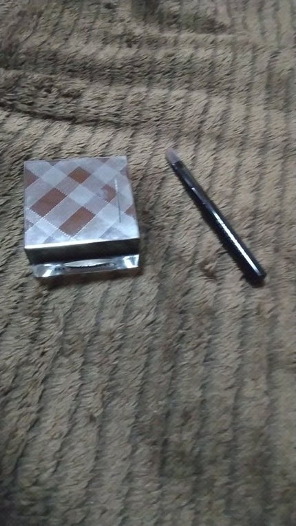 アイカラークリーム/Burberry Beauty/ジェル・クリームアイシャドウの人気ショート動画