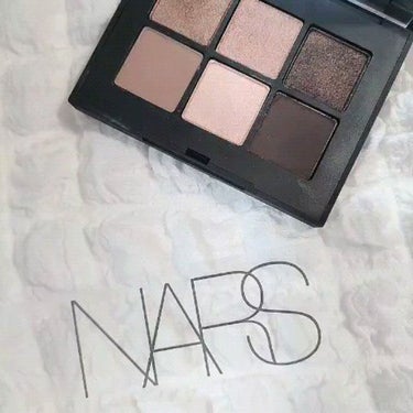 ヴォワヤジュールアイシャドウパレット 1194 / NARS(ナーズ) | LIPS