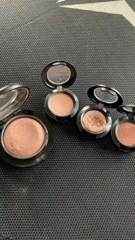 エクストラ ディメンション アイシャドウ/M・A・C/単色アイシャドウの人気ショート動画