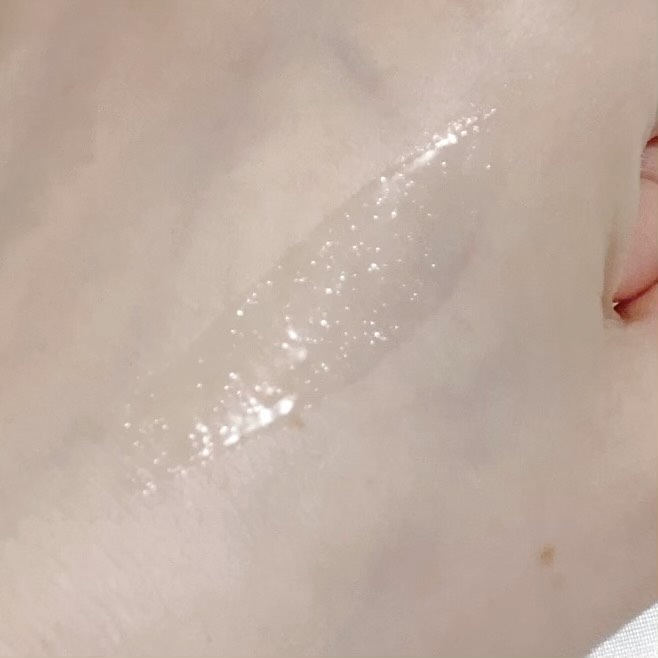 ジューシーベリープランピングリップオイル/TOCOBO/リップグロスの動画クチコミ4つ目