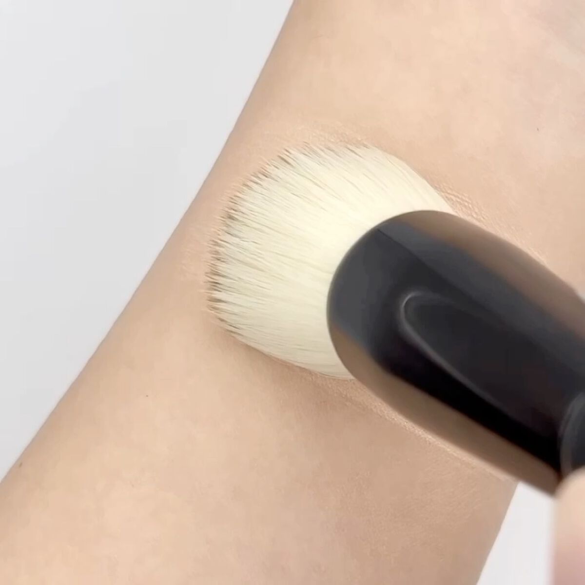 ブリリアージュ リキッドファンデーション セラム フィッティング グロウのクチコミ「＼最強潤いツヤ膜！／


✳︎ブリリアージュ　リキッドファンデーション セラムフィッティンググ.....」（2枚目）