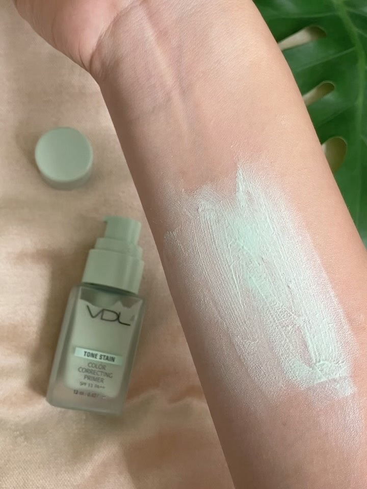 トーンステインカラーコレクティングプライマー/VDL/化粧下地を使ったクチコミ（3枚目）