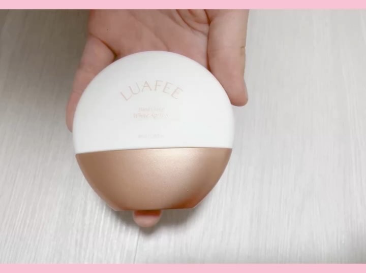 パフュームハンドクリームホワイトアプリコット/LUAFEE/ハンドクリームを使ったクチコミ（2枚目）