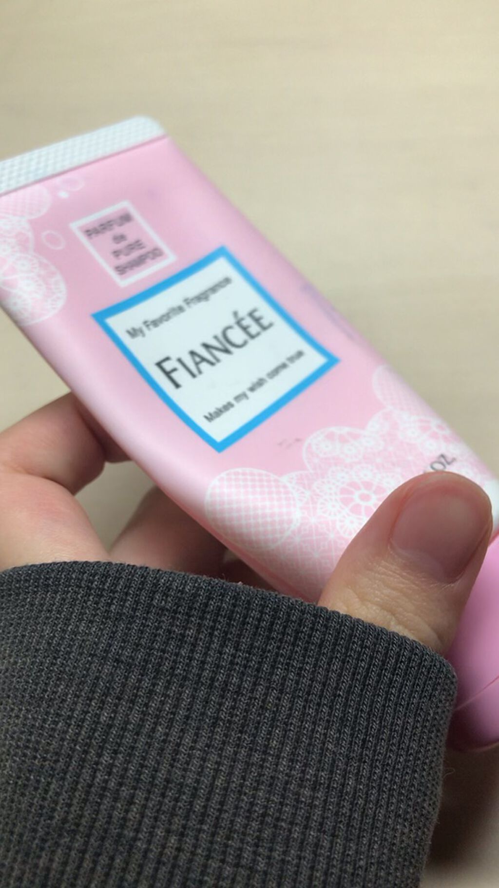 ハンドクリーム ピュアシャンプーの香り/フィアンセ/ハンドクリームの人気ショート動画