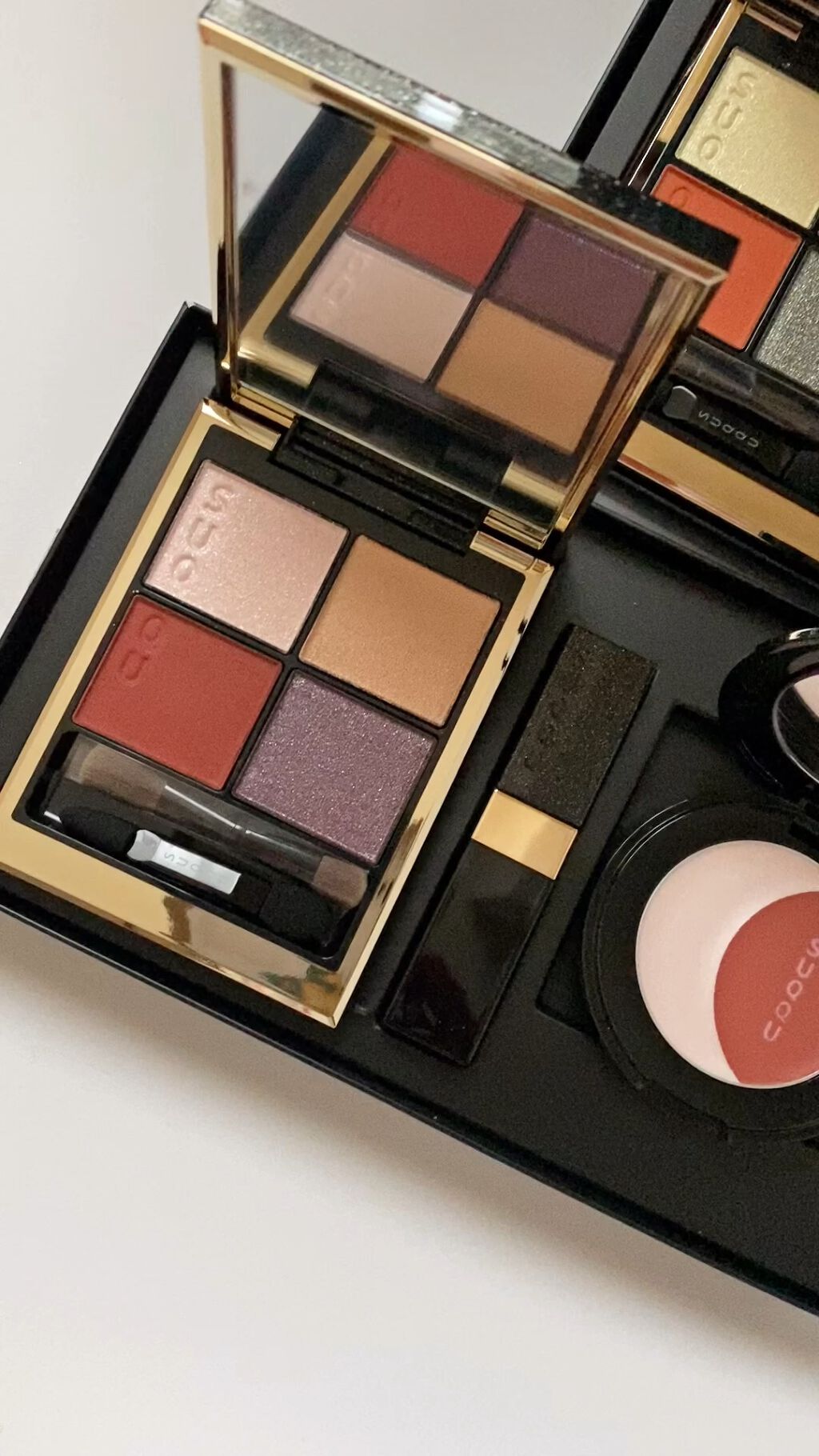 ホリデー メイクアップ キット A/B/SUQQU/メイクアップキットの人気ショート動画