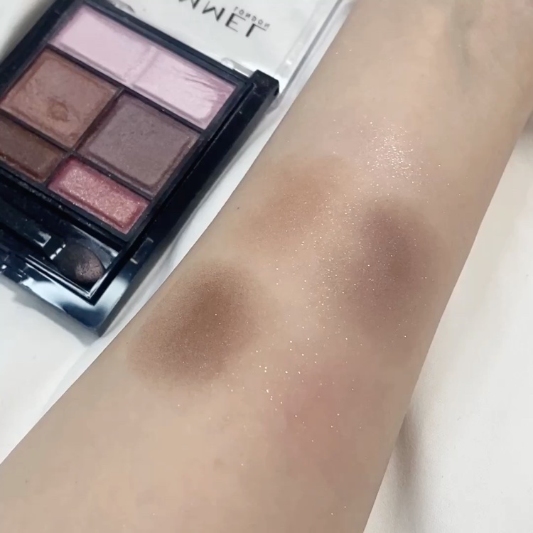 ワンダー スウィート アイシャドウ/リンメル ロンドン/アイシャドウパレットを使ったクチコミ（3枚目）
