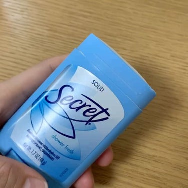 secret secret deodorantのクチコミ「secret
secret shower fresh


海外で購入したデオドラント
コスパ最.....」（2枚目）