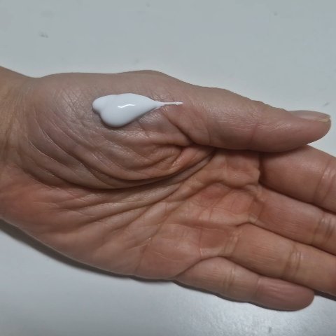 オールアバウトグロウトーンアップクリーム/CHASIN'RABBITS/化粧下地を使ったクチコミ（3枚目）