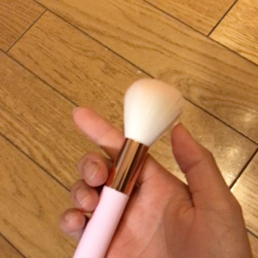 ごくふわっ ミッキーブラシ/DAISO/メイクブラシの動画クチコミ5つ目