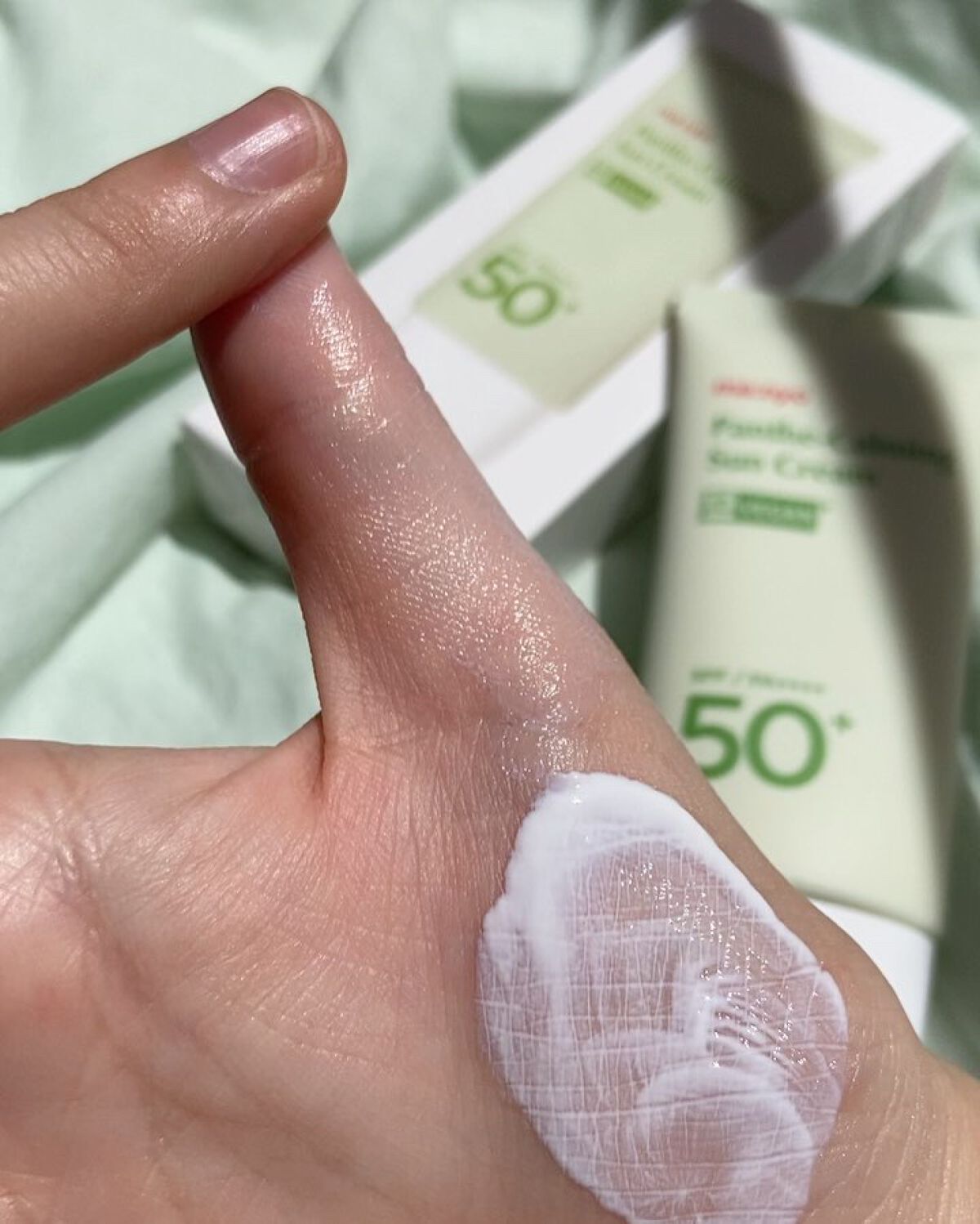 パンテカーミング サンクリーム/manyo/日焼け止めクリームの動画クチコミ5つ目