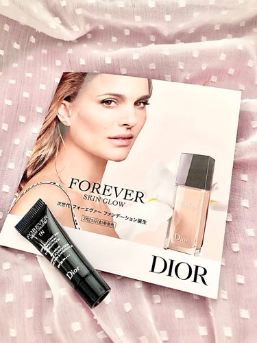 ディオールスキン フォーエヴァー フルイド グロウ/Dior/リキッドファンデーションを使ったクチコミ（1枚目）