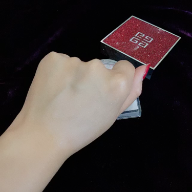 プリズム・リーブル/GIVENCHY/ルースパウダーを使ったクチコミ（3枚目）