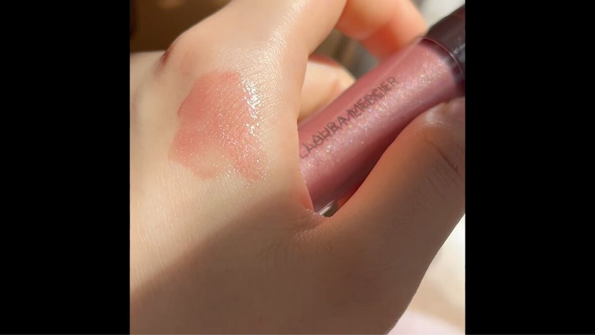 リップ グラッセ ハイドレーティング バームグロス/ローラ メルシエ/リップグロスの動画クチコミ2つ目