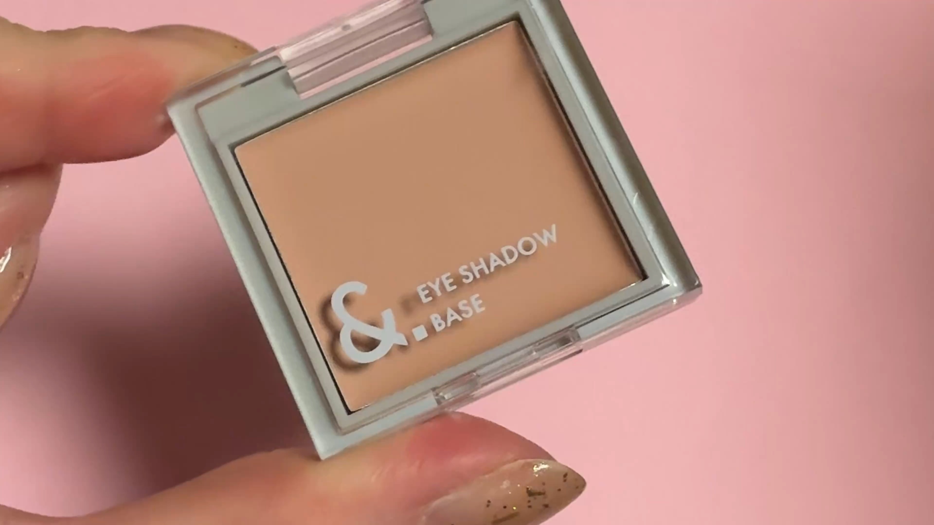 &.上アイシャドウベース/セリア/化粧下地を使ったクチコミ（1枚目）