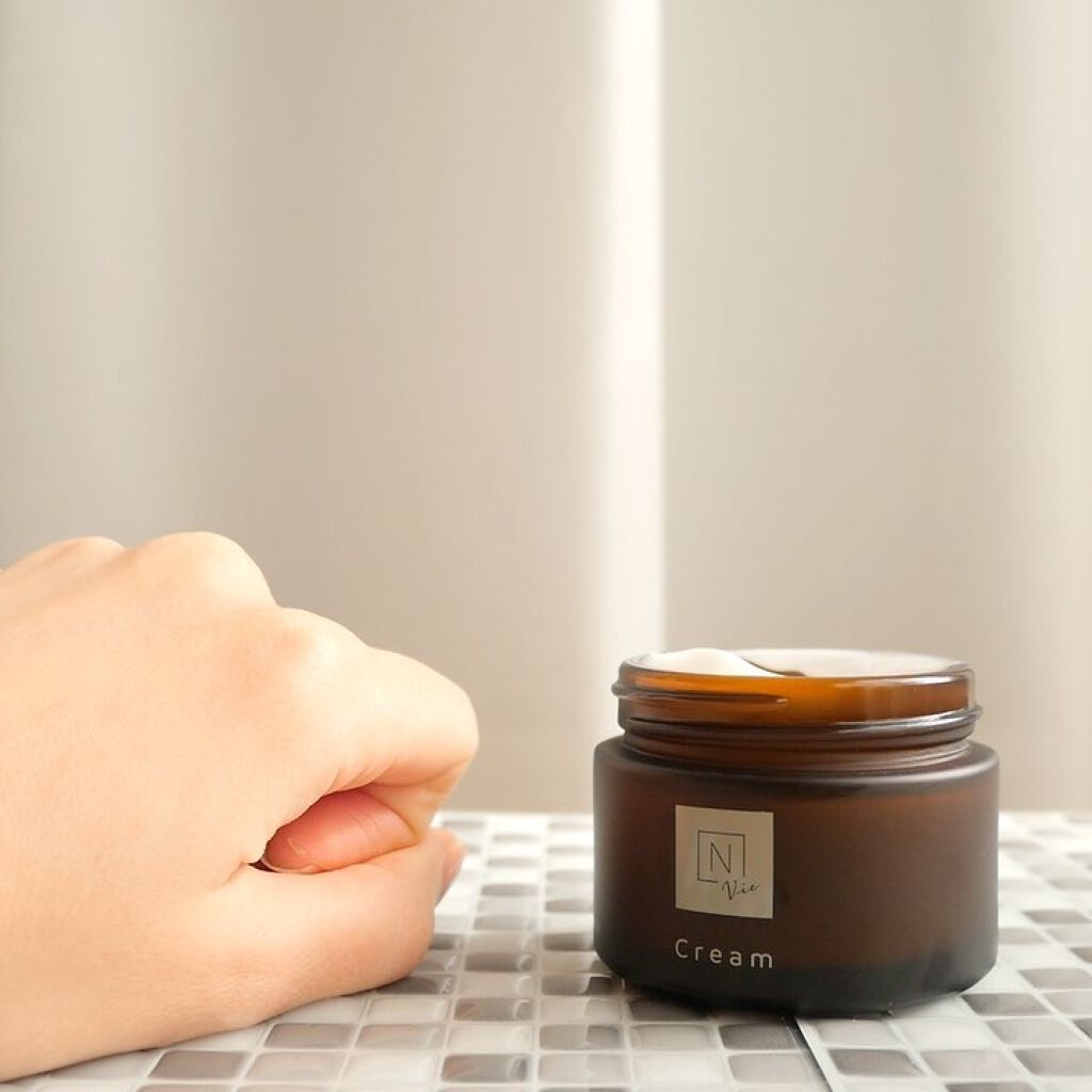 Ｎ organic N organic Vie エンリッチリフトクリームのクチコミ「乳液、ナイトクリームの役割を兼ね備え化粧水の後、これ1つで保湿スキンケアが完了するマルチクリー.....」（3枚目）