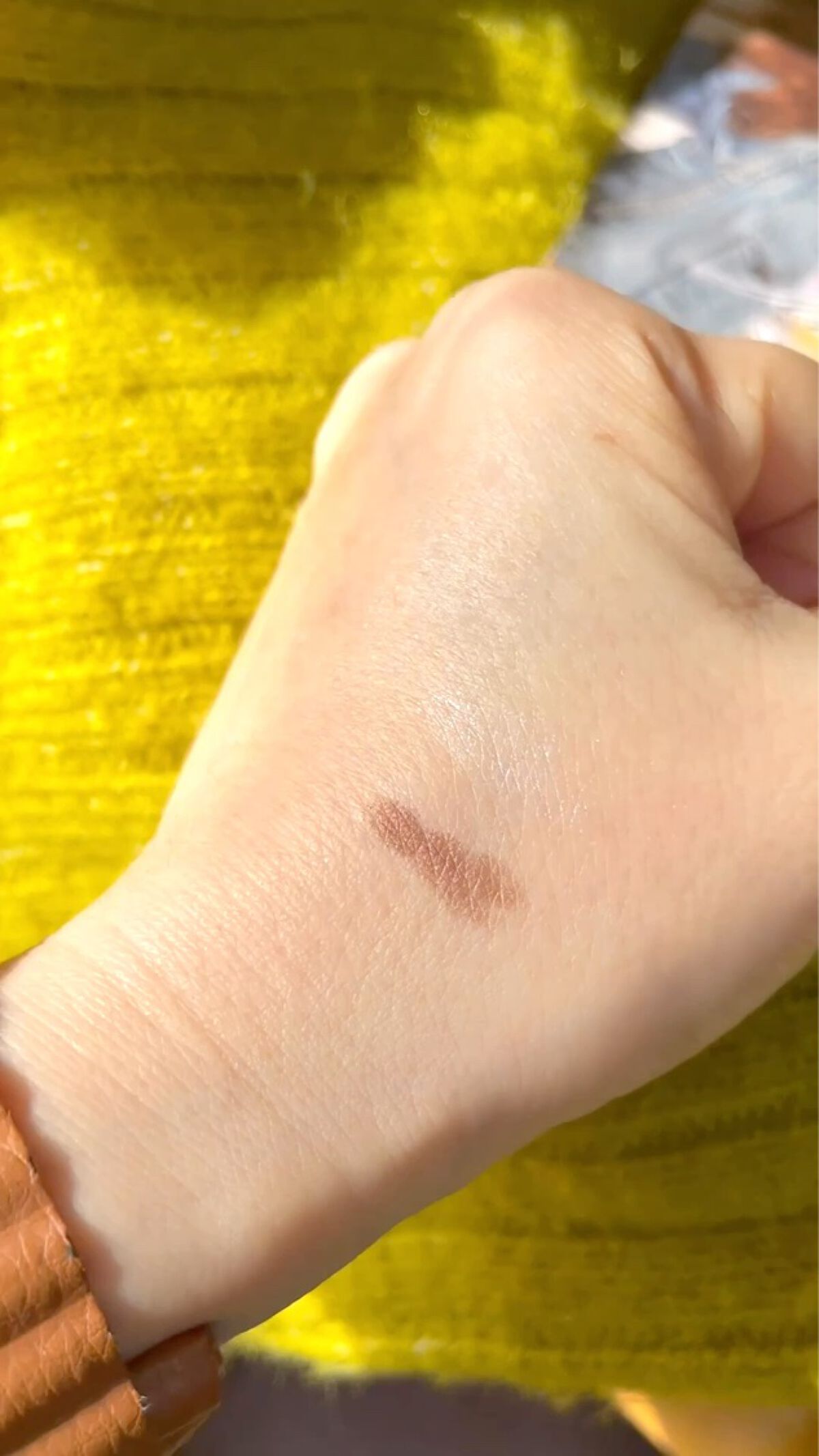 コンスピキュアス チップオンアイズ/Amplitude/単色アイシャドウの動画クチコミ1つ目