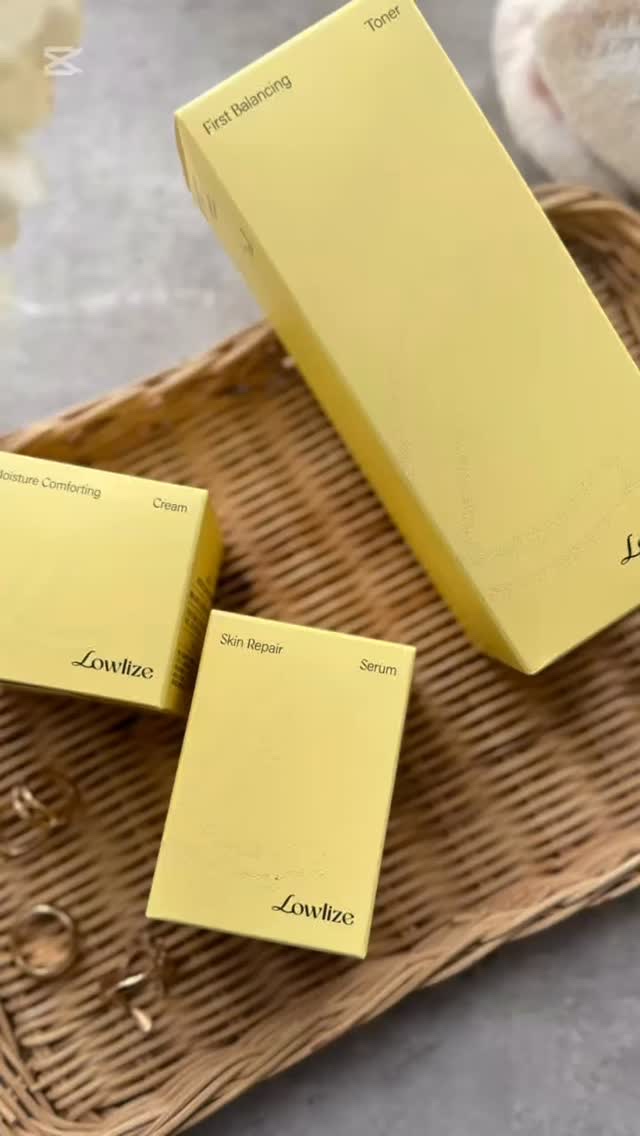 Lowlize（ローライズ） 

✔ファーストバランシングトナー
ジャバジャバ系の軽めなテクスチャー💛
お肌の水分バランスを整えてくれて、
重くないのにしっとり🥹
コットンパックするのもお気に入り♡♡

✔スキンリペアセラム
CICA（