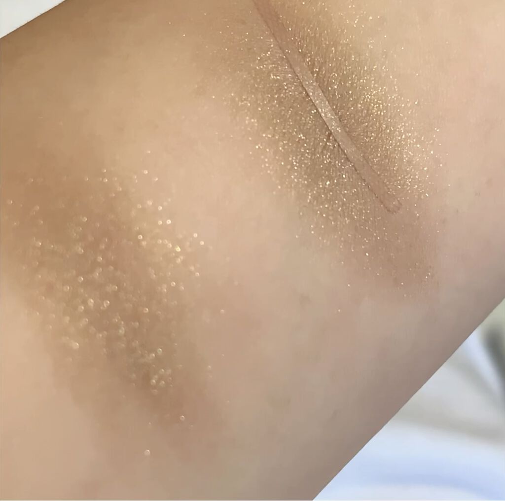 シャドーカスタマイズ/MAJOLICA MAJORCA/単色アイシャドウを使ったクチコミ（3枚目）