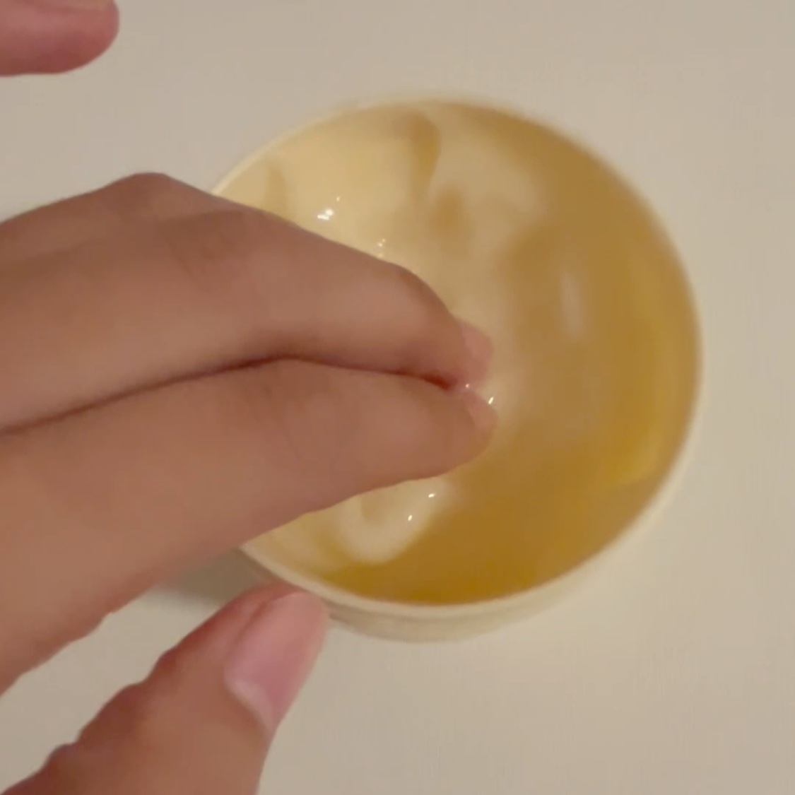 ボディヨーグルト MO/THE BODY SHOP/ボディローションを使ったクチコミ（2枚目）