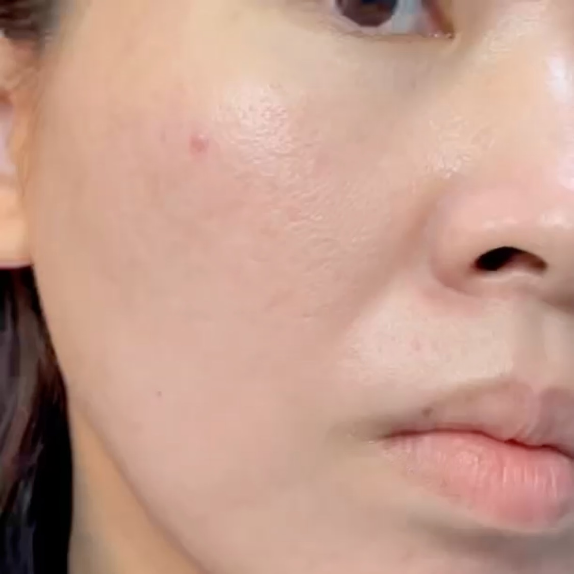 エッセンシャル スキン ヌーダー クッション/JUNG SAEM MOOL/クッションファンデーションの動画クチコミ2つ目