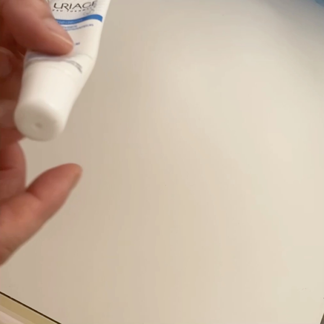 バリエデール リップバーム/ユリアージュ/リップケアの動画クチコミ1つ目