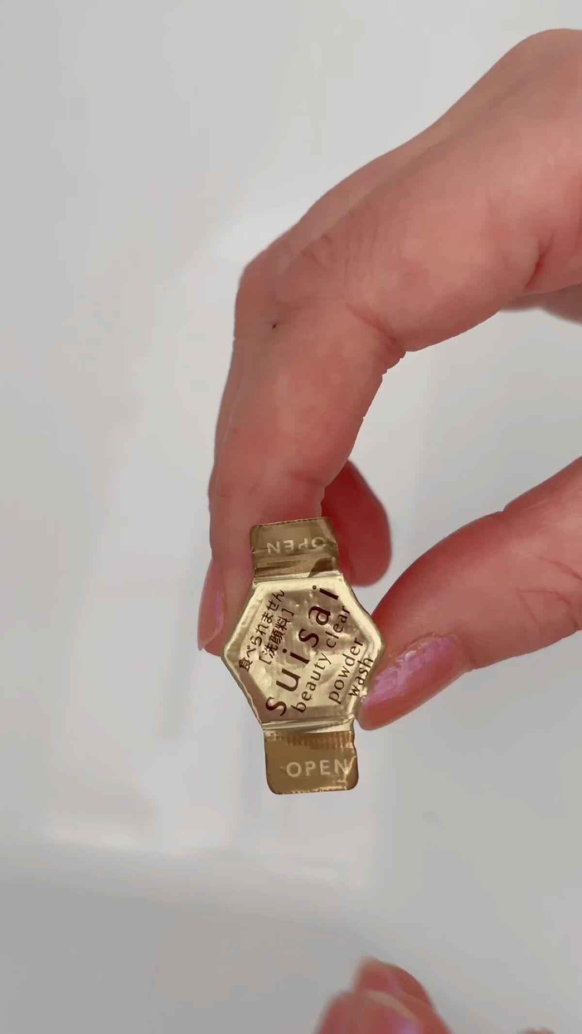 スイサイ ビューティクリア ゴールド パウダーウォッシュ/suisai/洗顔パウダーの動画クチコミ2つ目