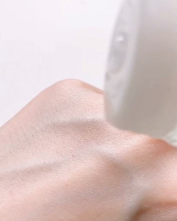 肌をうるおす保湿スキンケア 保湿浸透水モイストリッチのクチコミ「松山油脂　保湿浸透水モイストリッチ



1ヶ月使ったのでレビュー！


粉吹くほどの乾燥に悩.....」（2枚目）