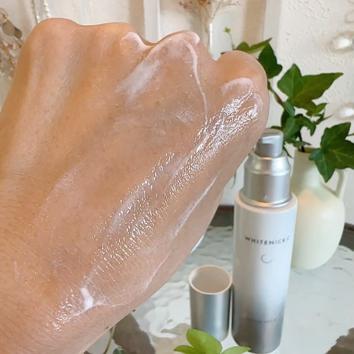 薬用ホワイトニックCクリアミルクPW/カシー/乳液の動画クチコミ1つ目