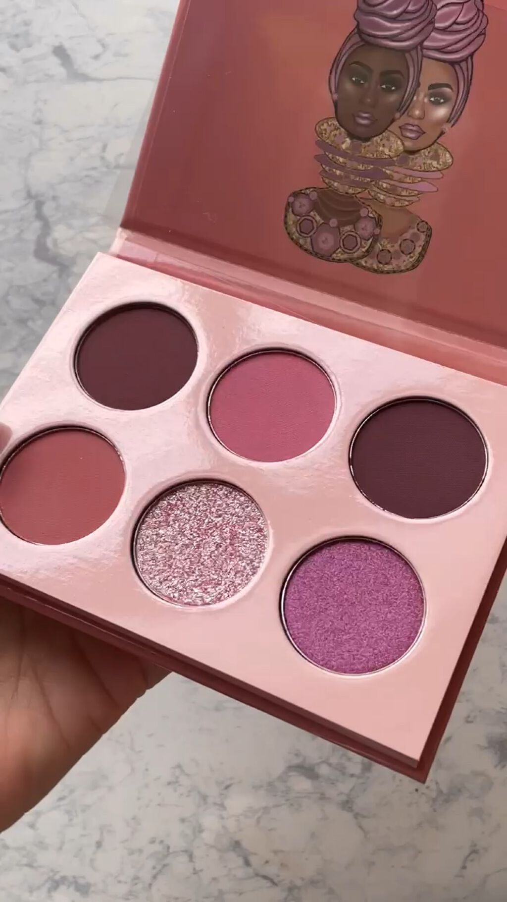 The mauves/Juvia's Place/アイシャドウパレットの動画クチコミ1つ目