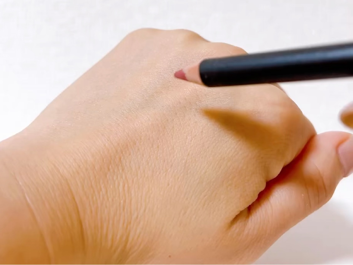 プレシジョンリップライナー/NARS/リップライナーの動画クチコミ1つ目