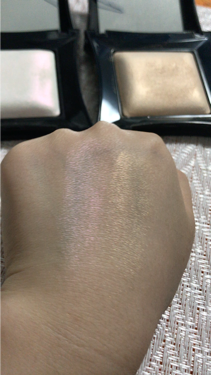 illuminator/Illamasqua/ジェル・クリームチークの動画クチコミ1つ目