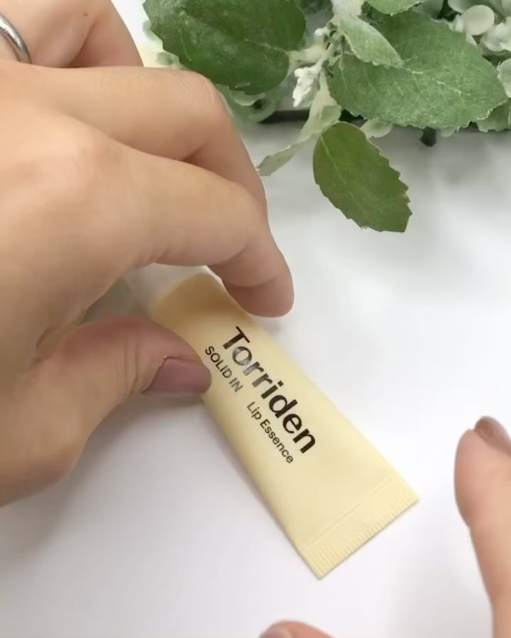 ソリッドイン リップエッセンス/Torriden/リップ美容液を使ったクチコミ（3枚目）
