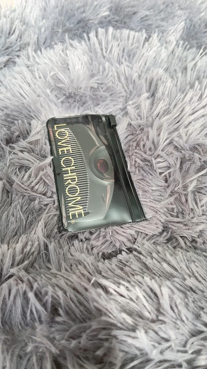 PG ツキ プレミアムブラック/LOVECHROME/ヘアコームを使ったクチコミ（1枚目）