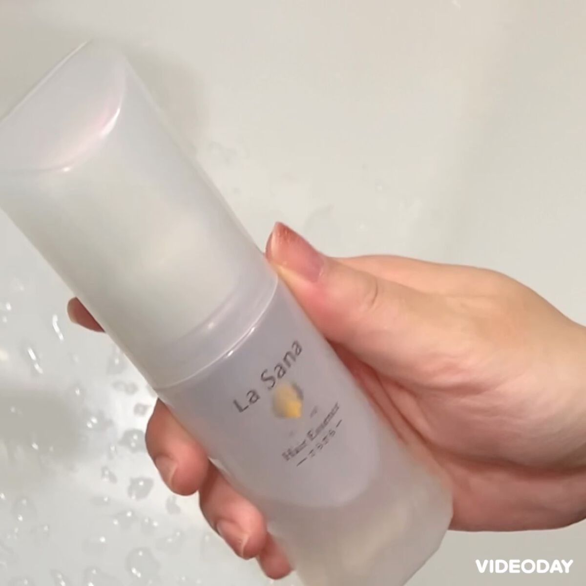 海藻 ヘア エッセンス さらさら/ラサーナ/ヘアオイルの動画クチコミ2つ目