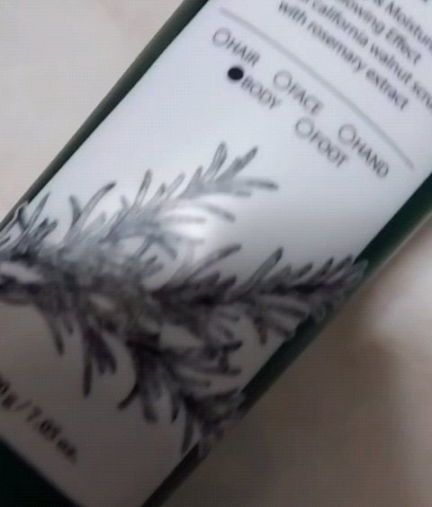 オリジナルボディスクラブ ローズマリーハーブ/plu/ボディスクラブの動画クチコミ2つ目