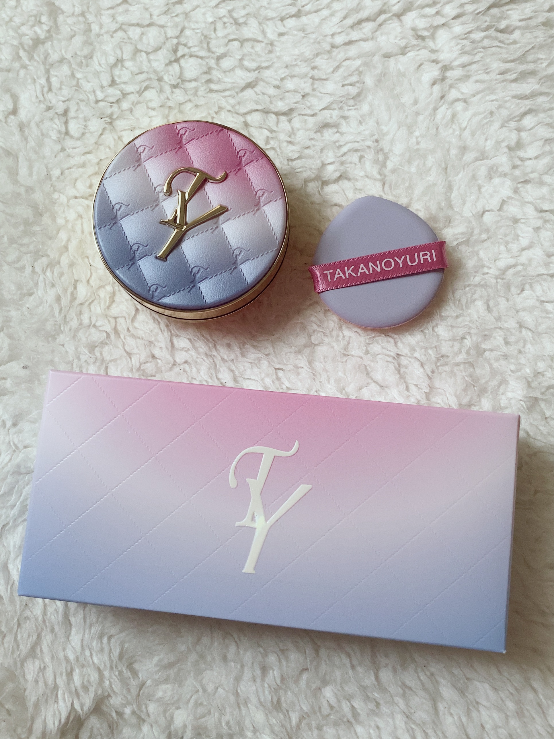 💎✨
9/27(土)に〈ジュエリーパクトVC〉がTSVに登場するとのことで、ひと足お先にお試しさせていただきました🥰
@takanoyuri_cosme 様ありがとうございます🤍

2025年限定モデルのロマンチックグラデーションカラ