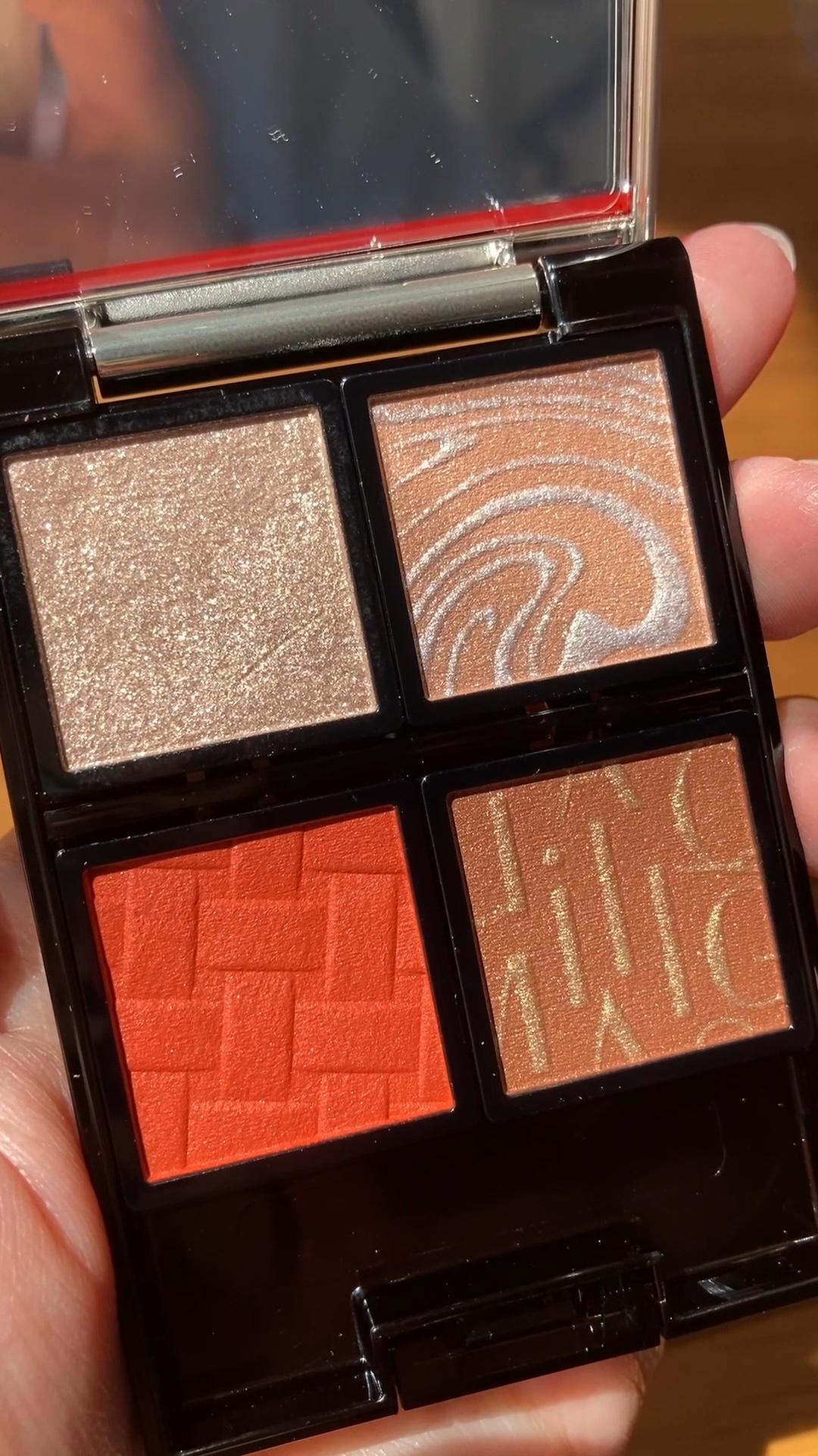 マキアージュラメ綺麗すぎ。

#イルミ映えコスメ図鑑 