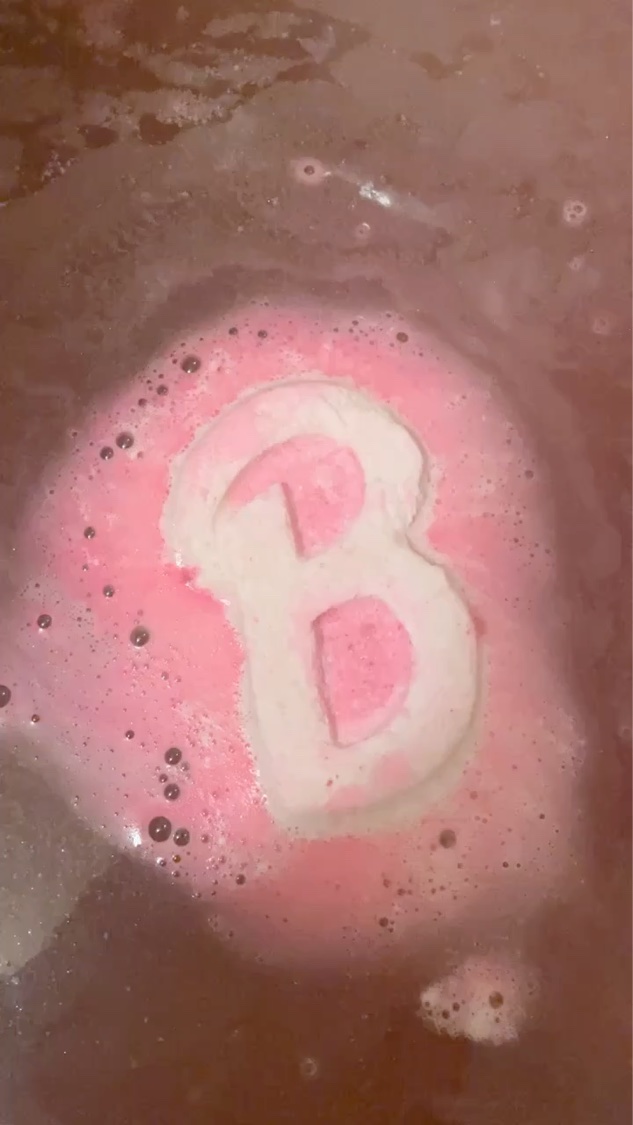 バービーバス (バスボム)/ラッシュ/無機塩系入浴剤を使ったクチコミ（1枚目）