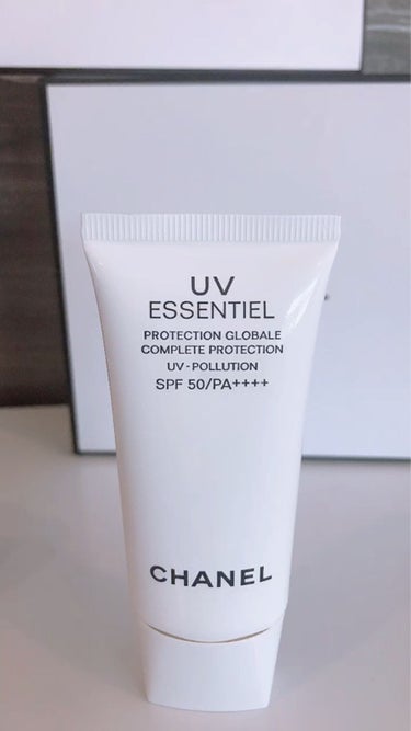 CHANEL UV エサンシエル コンプリートのクチコミ「ＣＨＡＮＥＬ
UV エサンシエル　コンプリート
SPF 50/PA++++
日焼け止めジェルク.....」（1枚目）