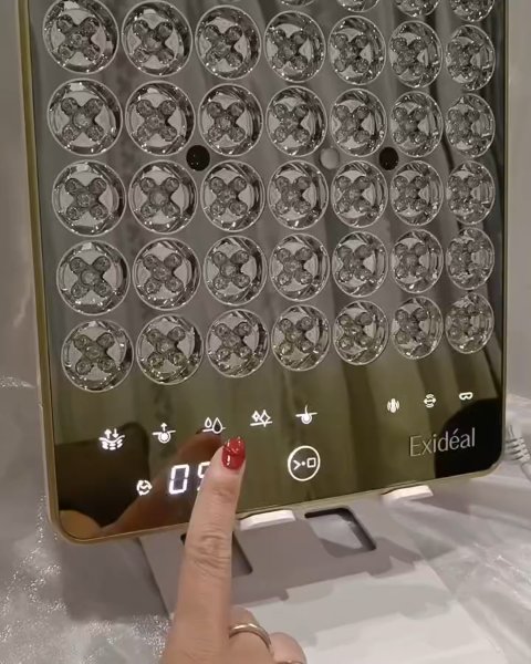 LED美容器 エクスイディアル/美顔器・マッサージの動画クチコミ3つ目