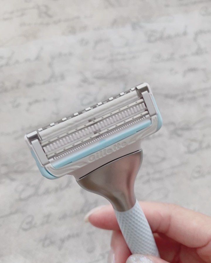 ヴィーナス VIO ヘア&スキン カミソリ/Gillette Venus/シェーバーを使ったクチコミ（3枚目）