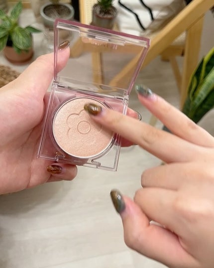 デイジードール パウダー ブラッシュ ブルーム/DAISY DOLL by MARY QUANT/パウダーチークを使ったクチコミ(4枚目)