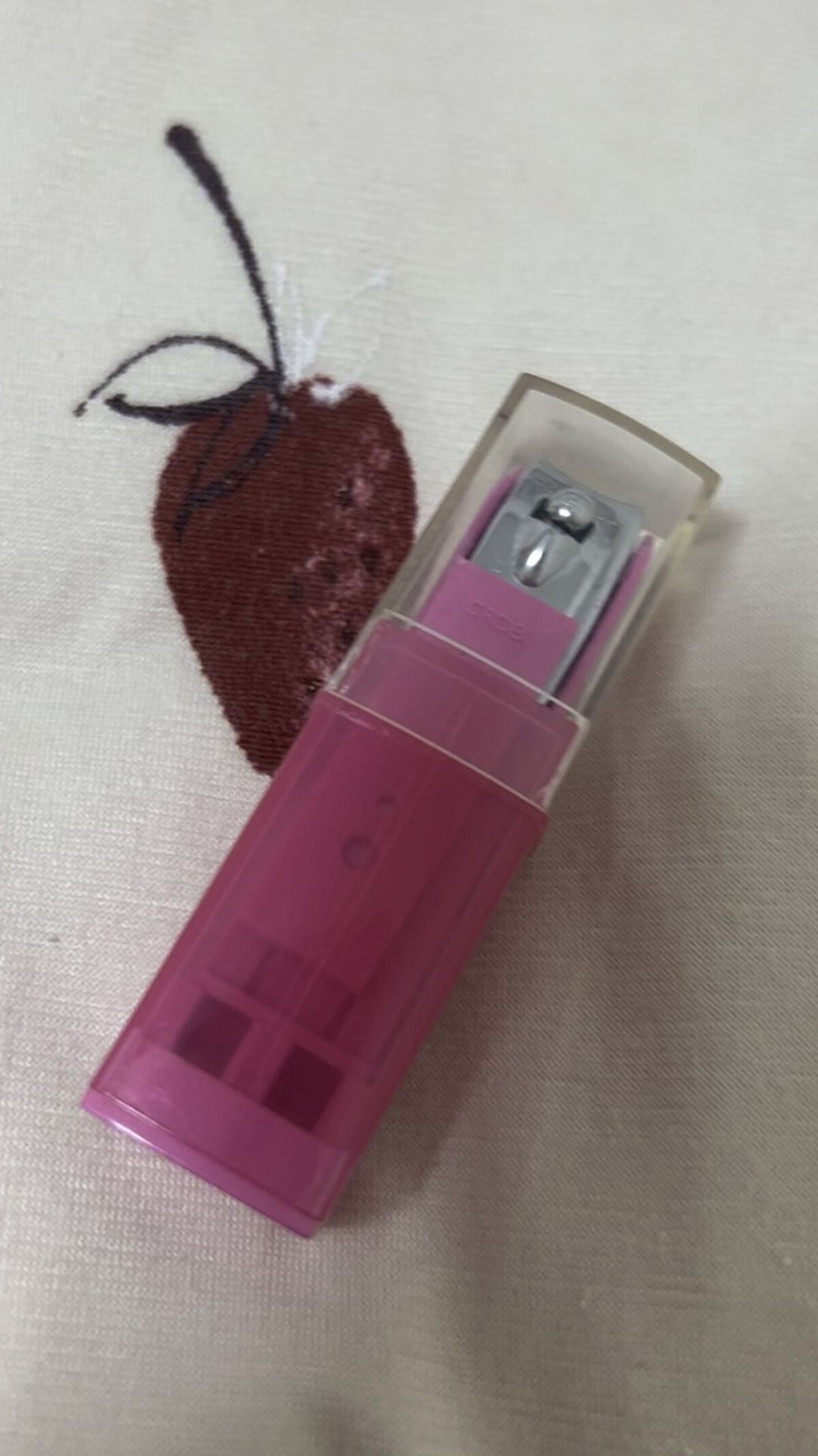 DAISO 爪切りのクチコミ「DAISO　爪切り

キャップが付いているので、
持ち運び便利です！

コンパクトで使いやすいです！..」（1枚目）