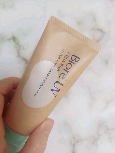 ビオレUV アクアリッチ ウォータリーホールドクリーム（水肌記憶UV）/ビオレ/日焼け止めクリームを使ったクチコミ（1枚目）