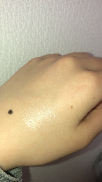 ハートハイライター ユニコーンハート/MAKEUP REVOLUTION/パウダーハイライトを使ったクチコミ（3枚目）