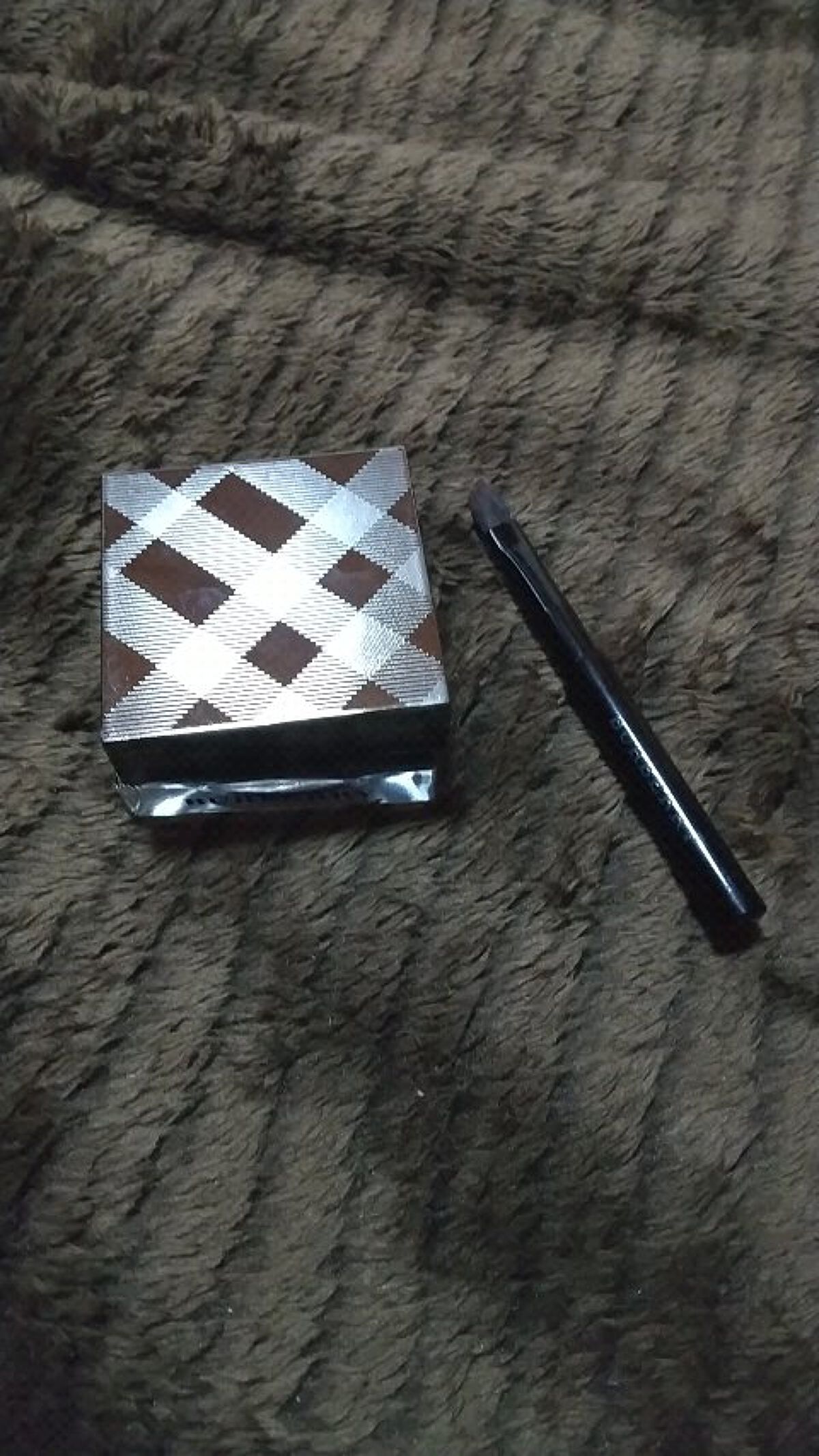 Burberry Beauty アイカラークリームのクチコミ「【使った商品】BURBERRY アイカラークリーム
【色味】108 ダスキーモーブ
【ラメor.....」（1枚目）