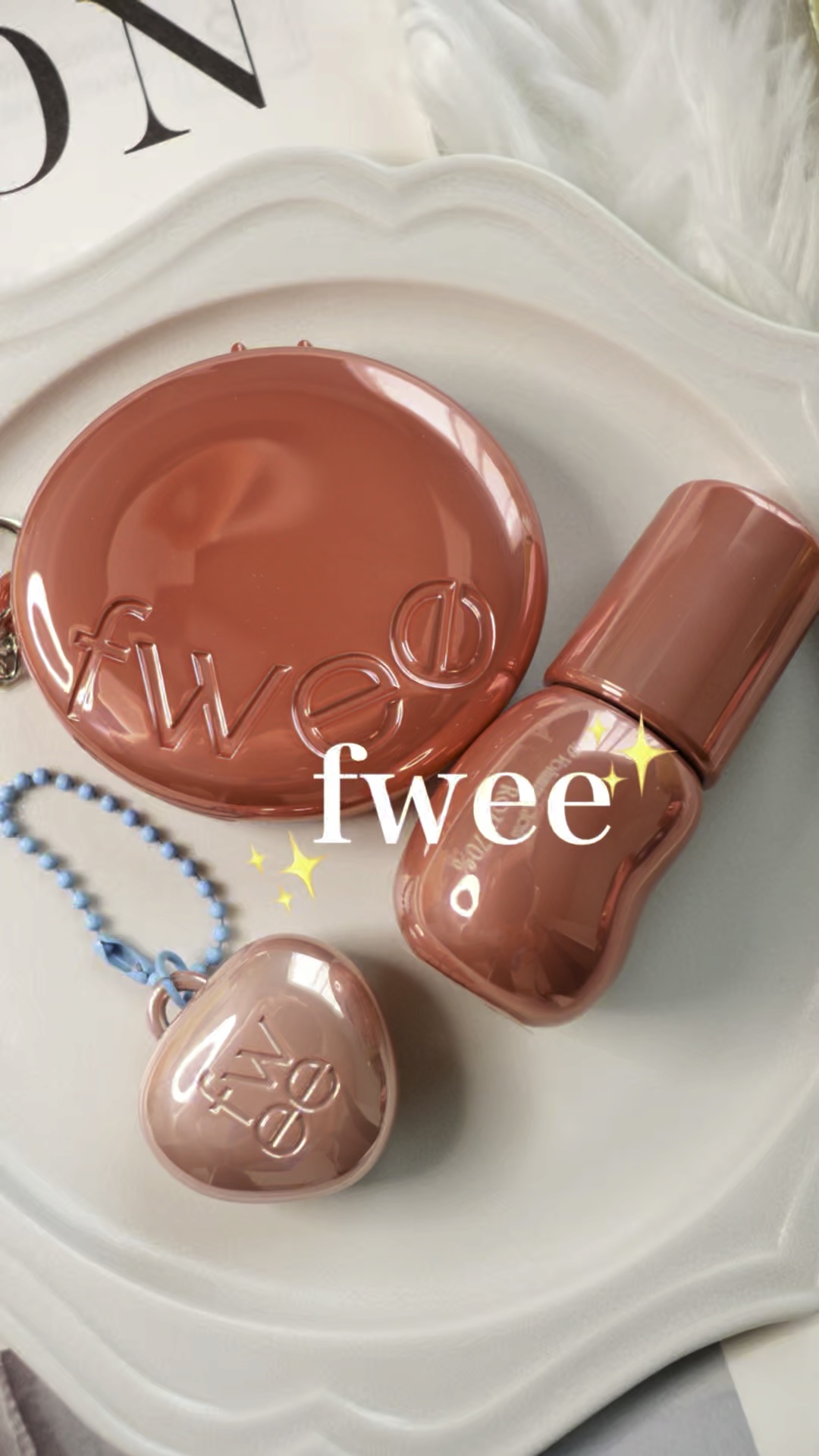 フィー ポケットアイパレット/fwee/アイシャドウパレットの人気ショート動画