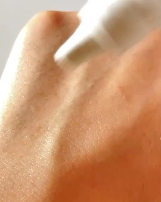 グロウキャビアサンクリーム(SPF 50+, PA+++) /SELEVE/日焼け止めクリームを使ったクチコミ（3枚目）