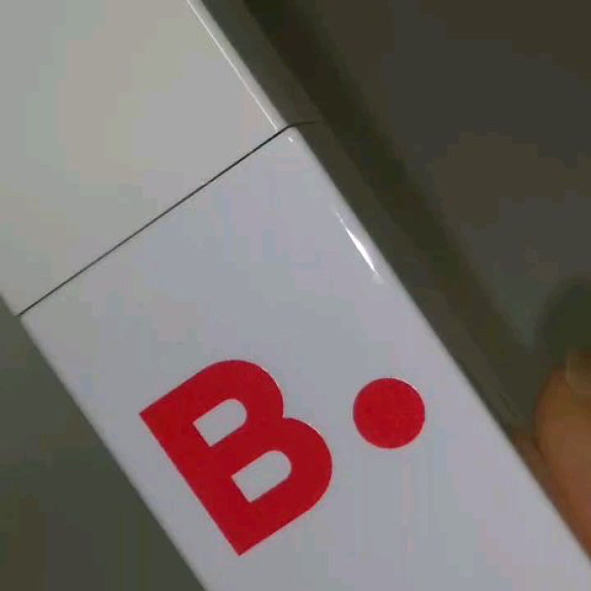 リップライクリップスリーブ/BANILA CO/リップグロスの動画クチコミ1つ目